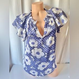 Express Blue Floral Short Flutter Sleeve Flowy Top w Deep V Cut Out Size Medium